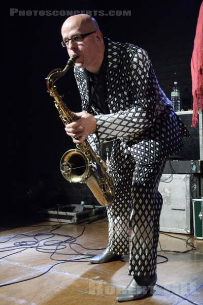 LEGENDARY PINK DOTS - 2005-10-14 - BAGNOLET - L'Echangeur - 